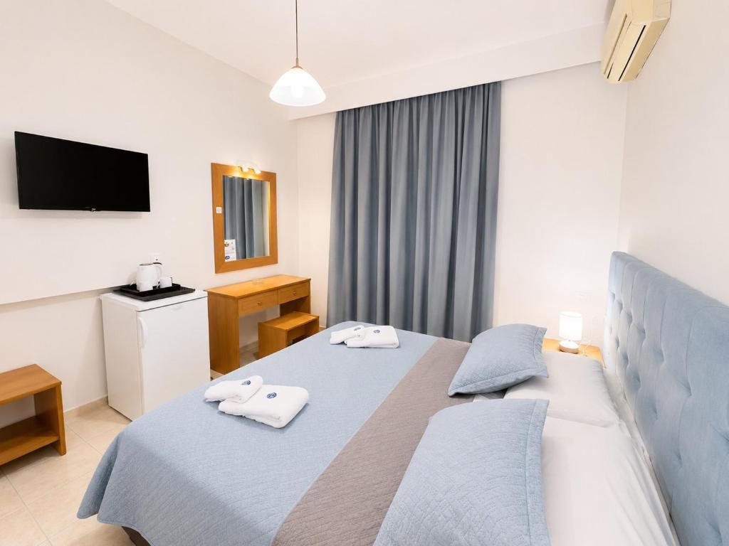 Double Room for Single Use